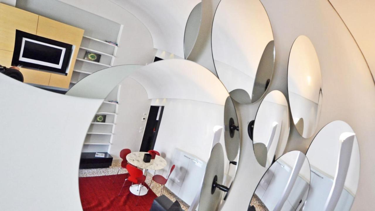 Ai Bareteri Luxury Canal View Венеція Екстер'єр фото