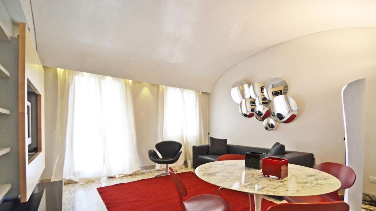 Ai Bareteri Luxury Canal View Венеція Екстер'єр фото