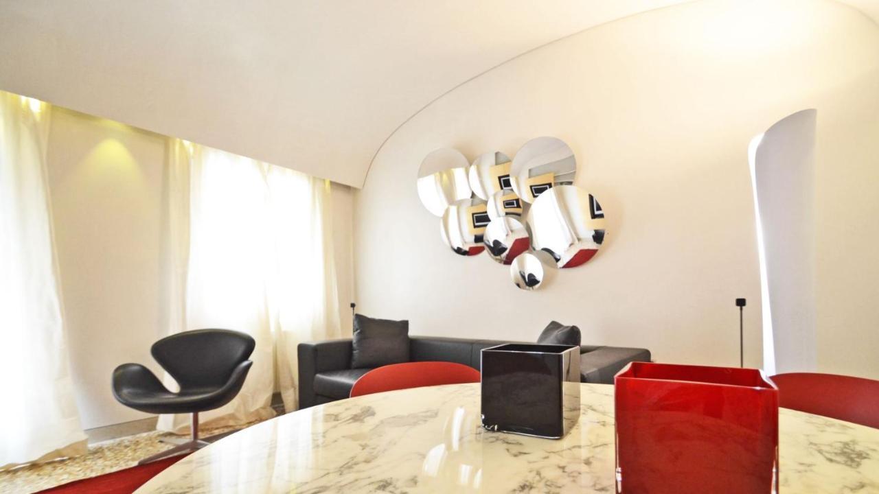 Ai Bareteri Luxury Canal View Венеція Екстер'єр фото
