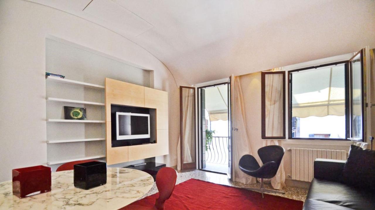Ai Bareteri Luxury Canal View Венеція Екстер'єр фото